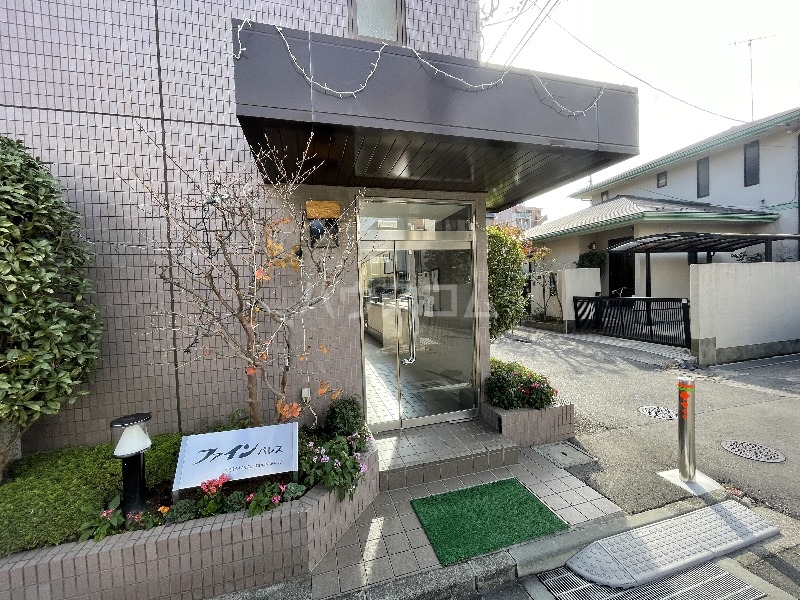 21/26 エントランス