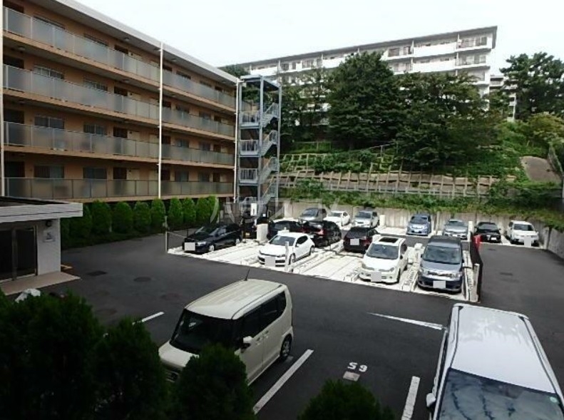 16/27 駐車場