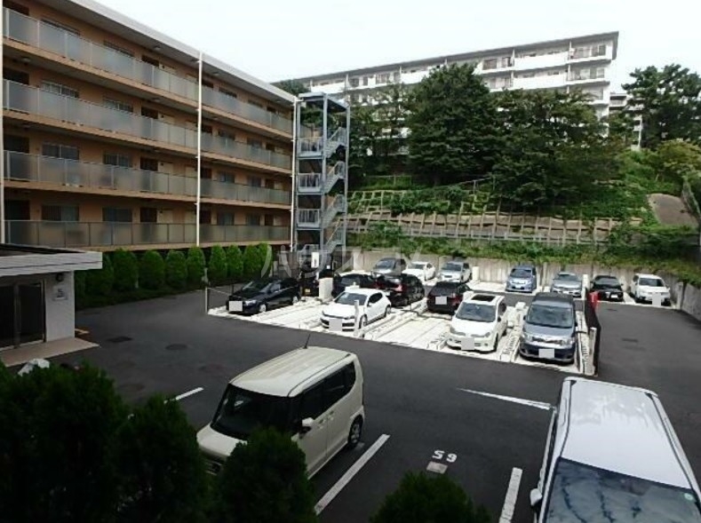 20/30 駐車場