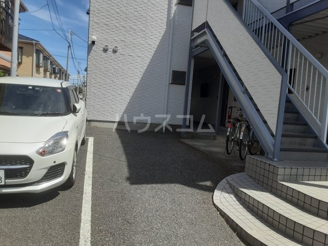 2/7 駐車場