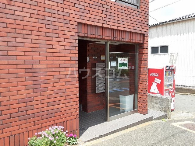 25/30 エントランス