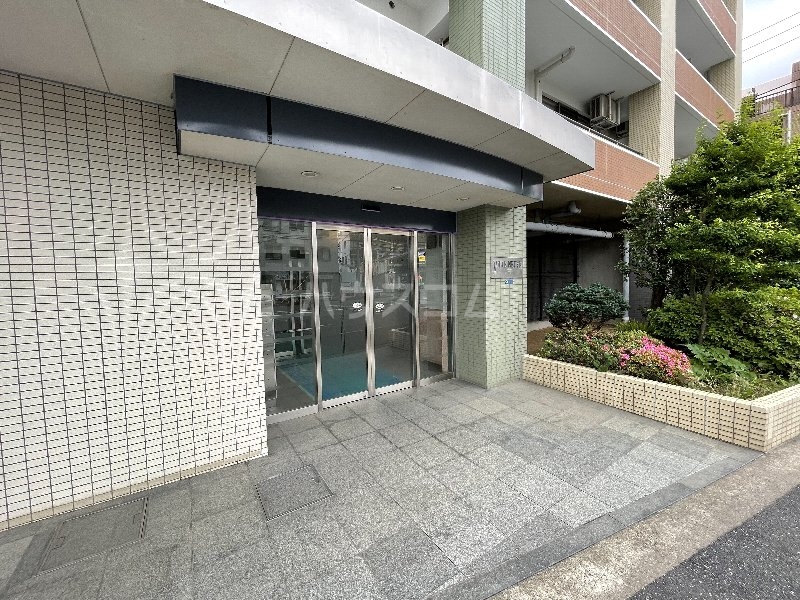 21/26 エントランス