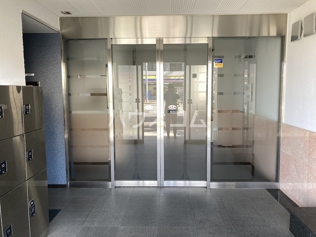 21/26 エントランス