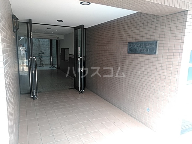 19/28 エントランス