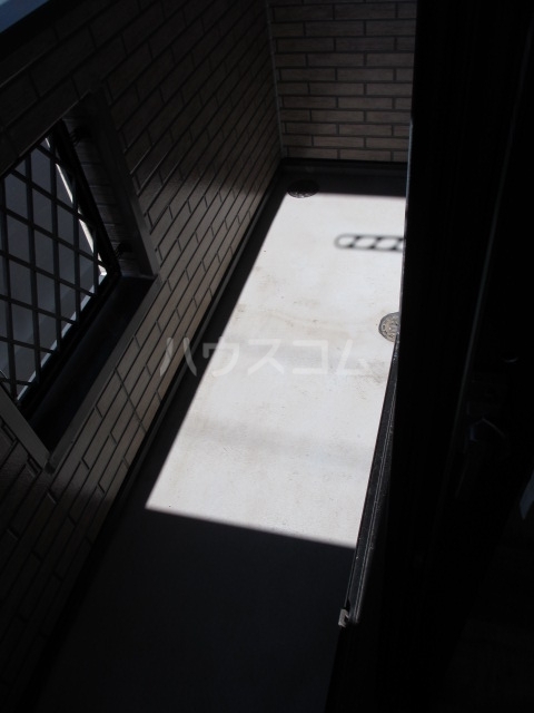 21/30 バルコニー