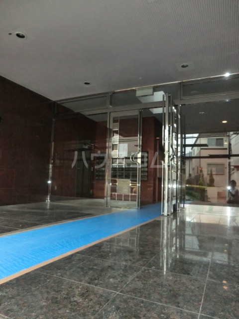 16/26 エントランス