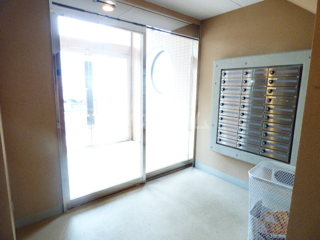 22/30 エントランス