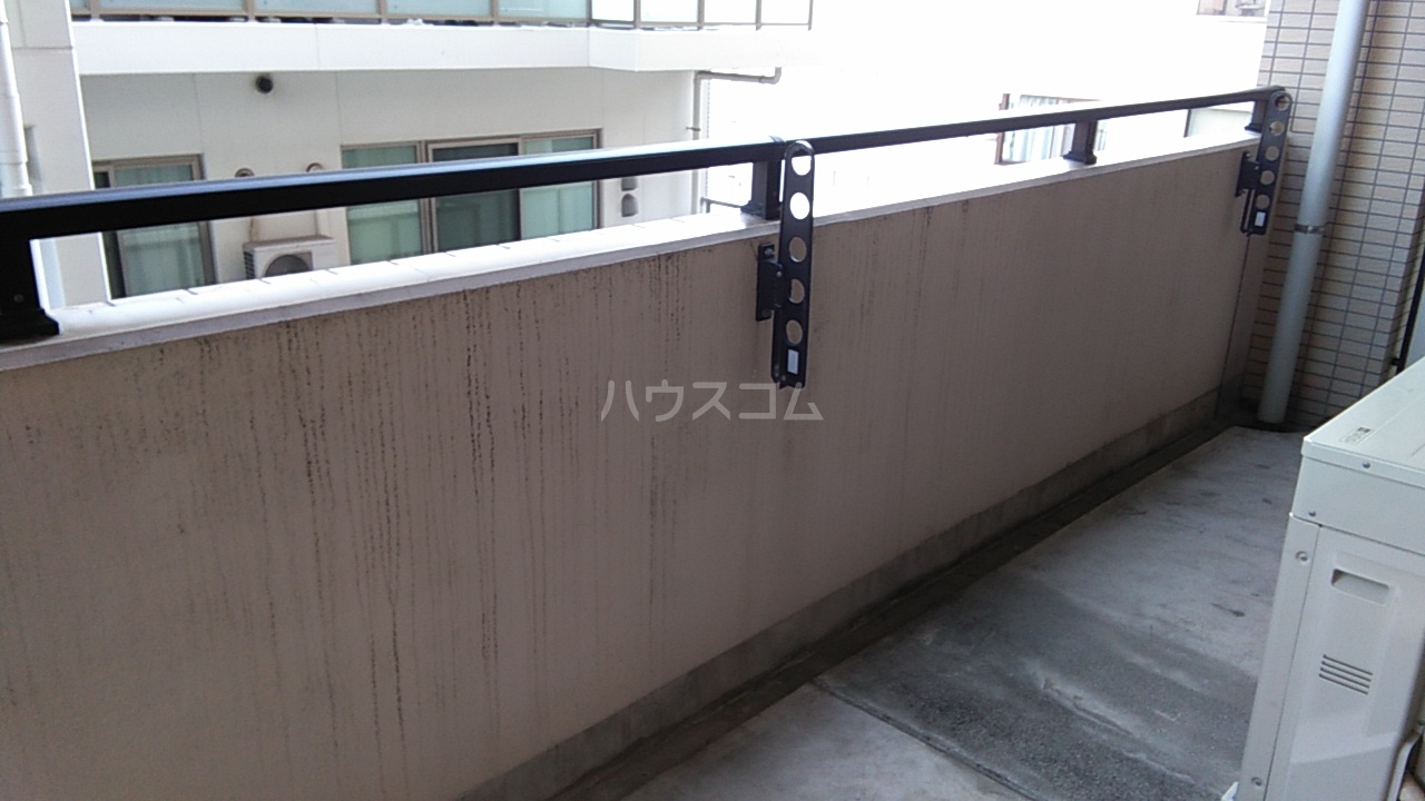 25/30 バルコニー