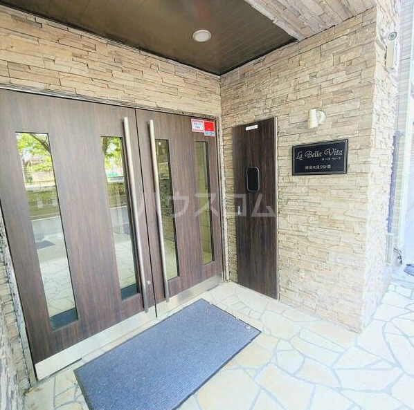 15/19 エントランス