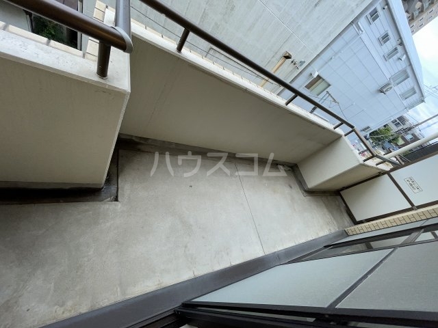 19/30 バルコニー