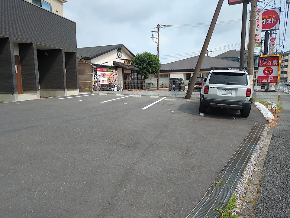 15/18 駐車場