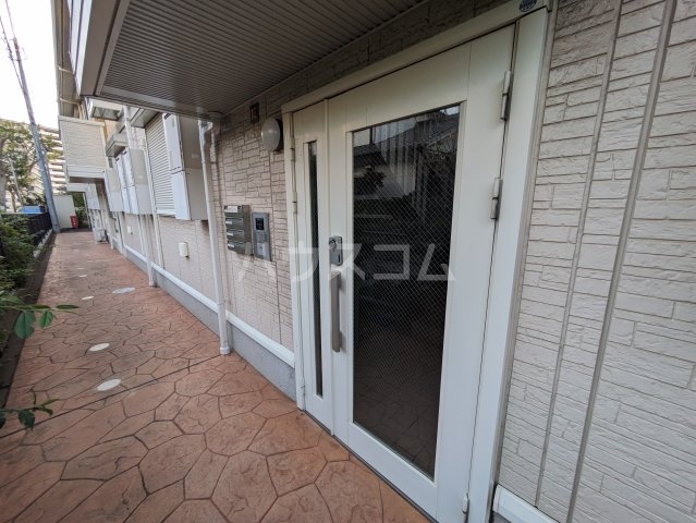 25/30 エントランス