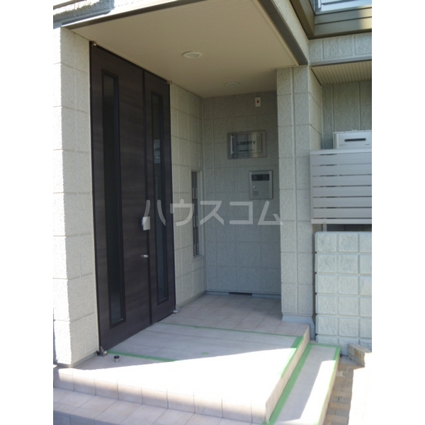 14/20 エントランス