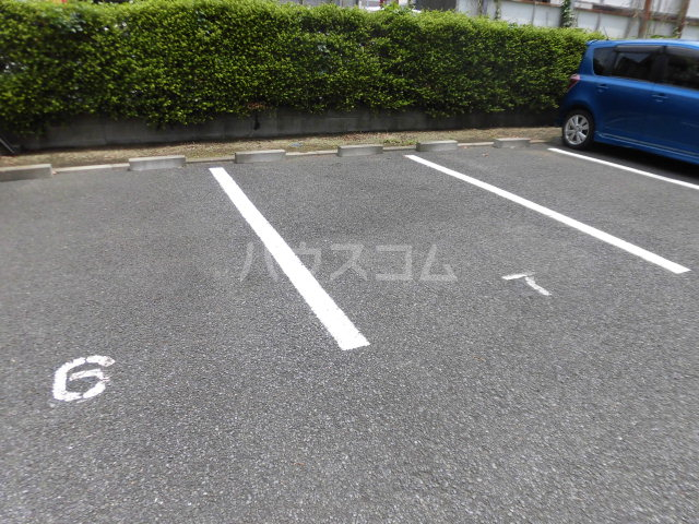 2/5 駐車場