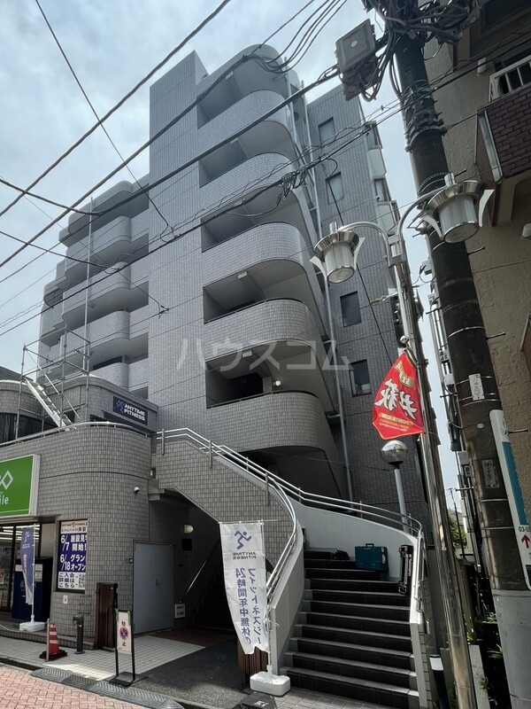 22/30 エントランス