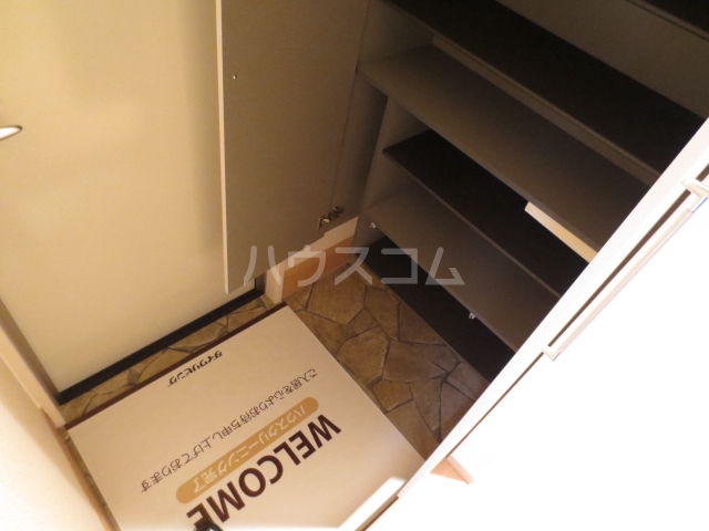 17/27 エントランス