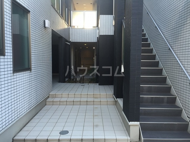 17/21 エントランス