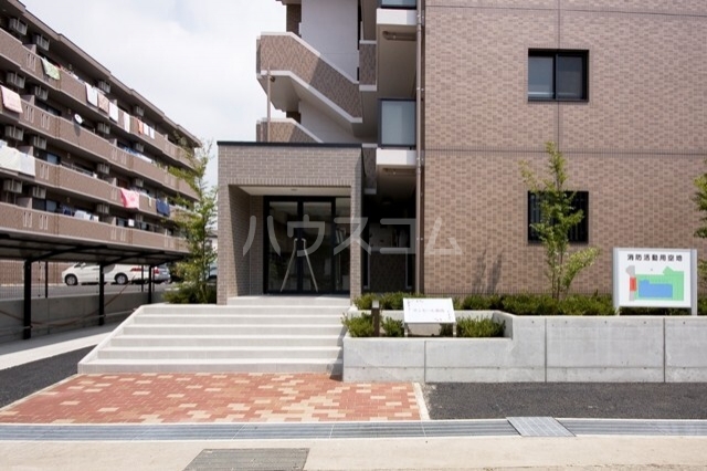 13/24 エントランス