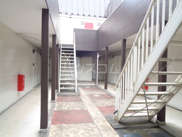 29/30 エントランス