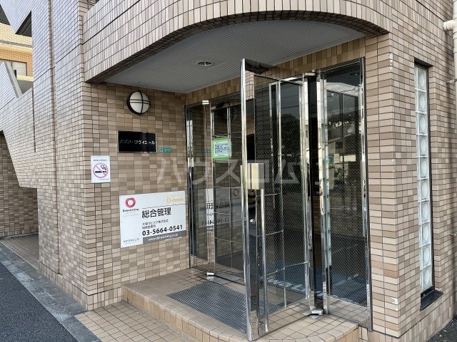 26/30 エントランス