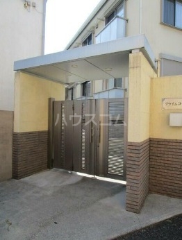 15/18 エントランス