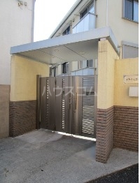 15/17 エントランス