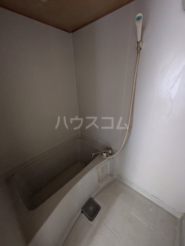 18/29 浴室