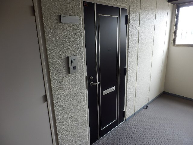 22/30 エントランス