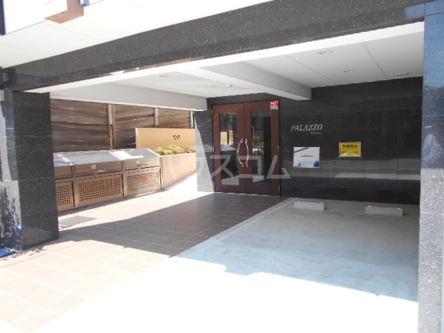 17/26 エントランス