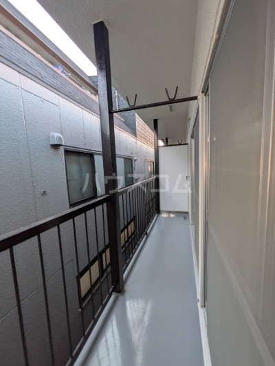 18/27 バルコニー