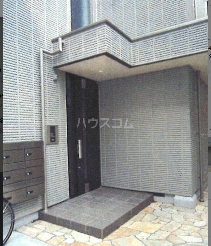 2/2 エントランス