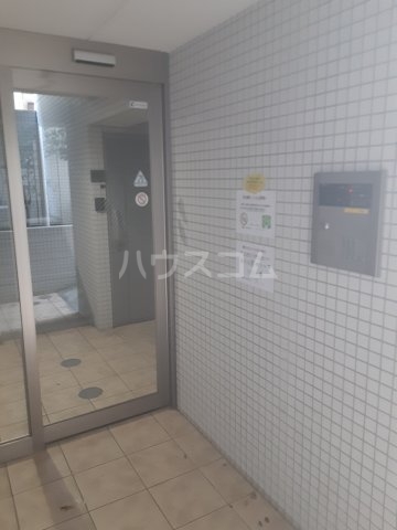 19/26 エントランス