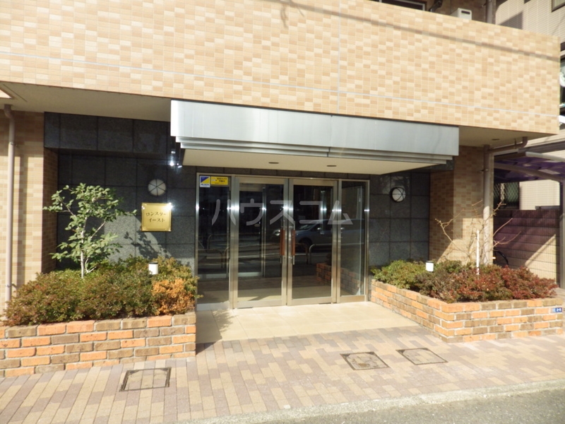 21/25 エントランス