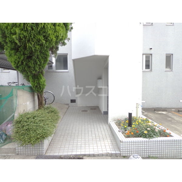 13/24 エントランス