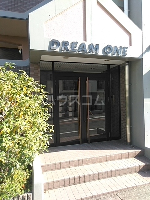 22/30 エントランス