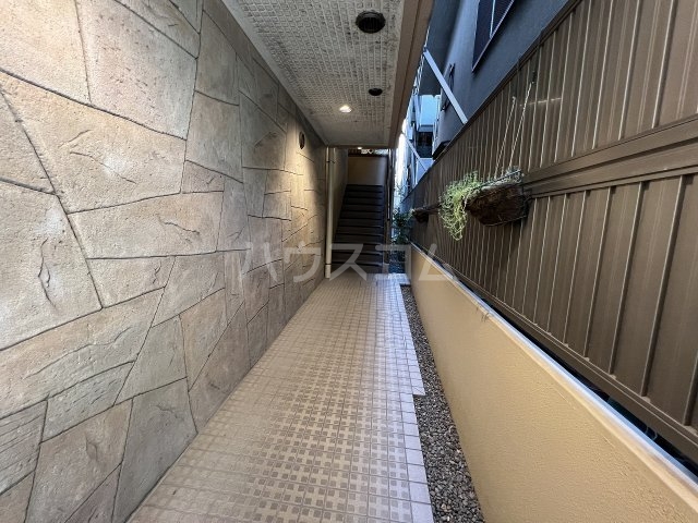 21/24 エントランス