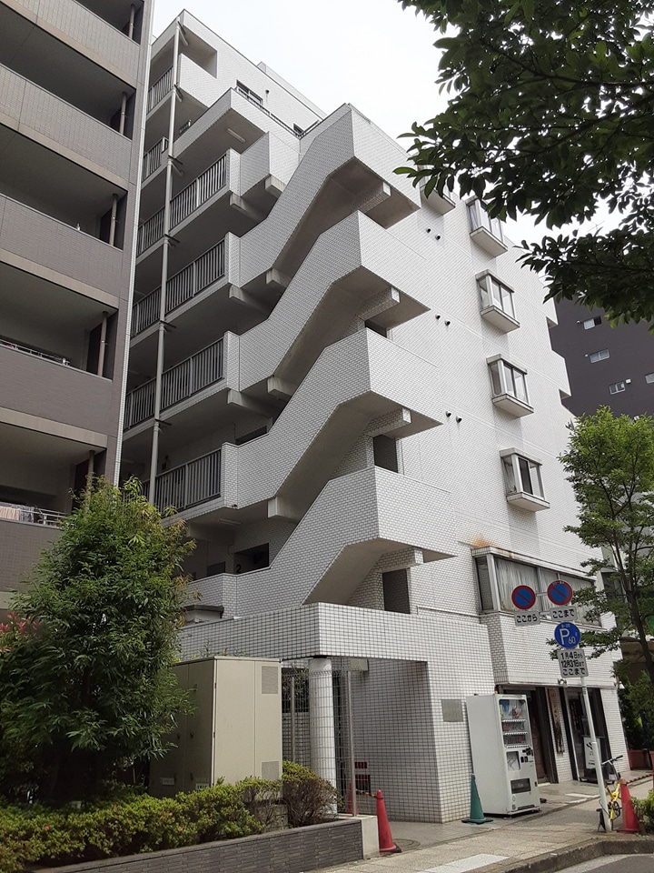 日神プラザ元町の外観