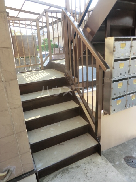 16/26 エントランス