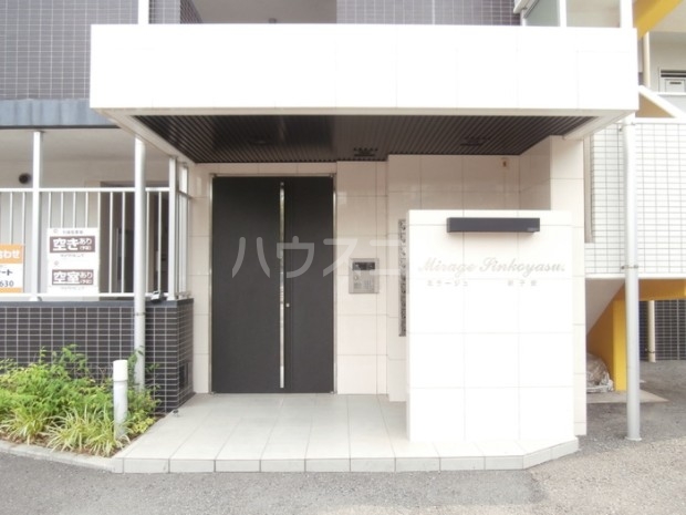 2/4 エントランス