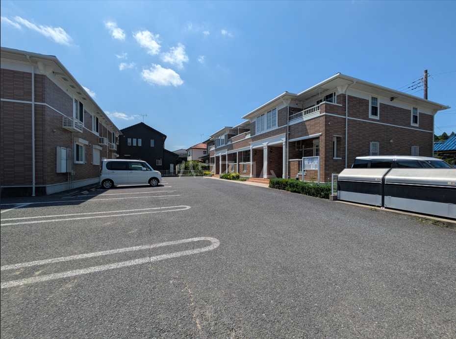 19/25 駐車場