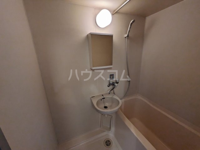 15/30 浴室