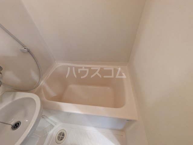 13/30 浴室