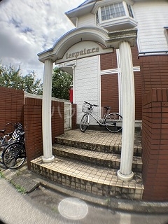 2/5 エントランス