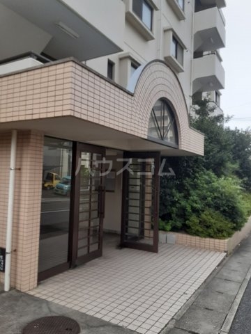 22/29 エントランス