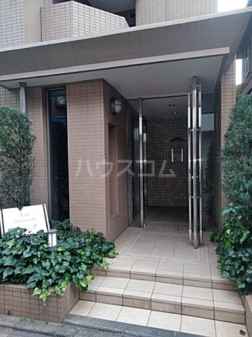 14/15 エントランス