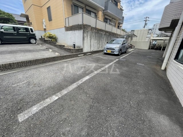16/25 駐車場