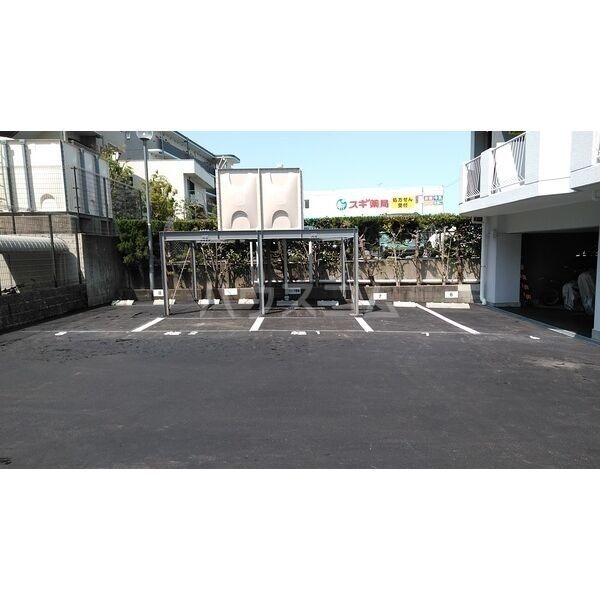 10/20 駐車場