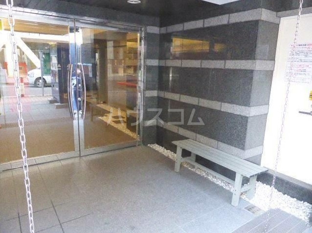 13/21 エントランス