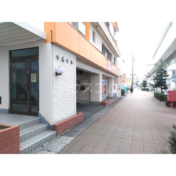 20/30 エントランス