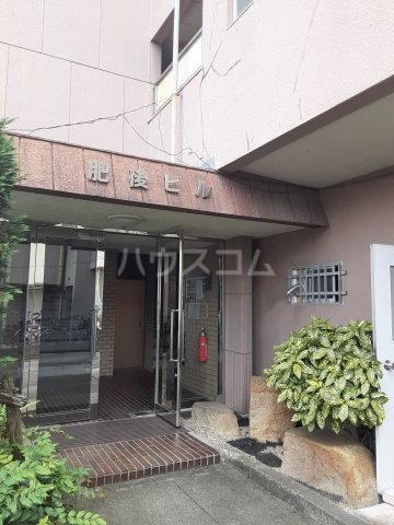 22/30 エントランス